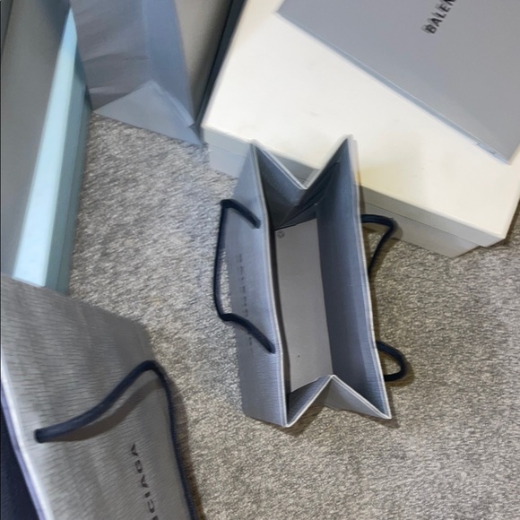 3 FOR 1 Balenciaga Silver Shopping Bag Collection and 1 Gift Bag - Picture 3 of 7